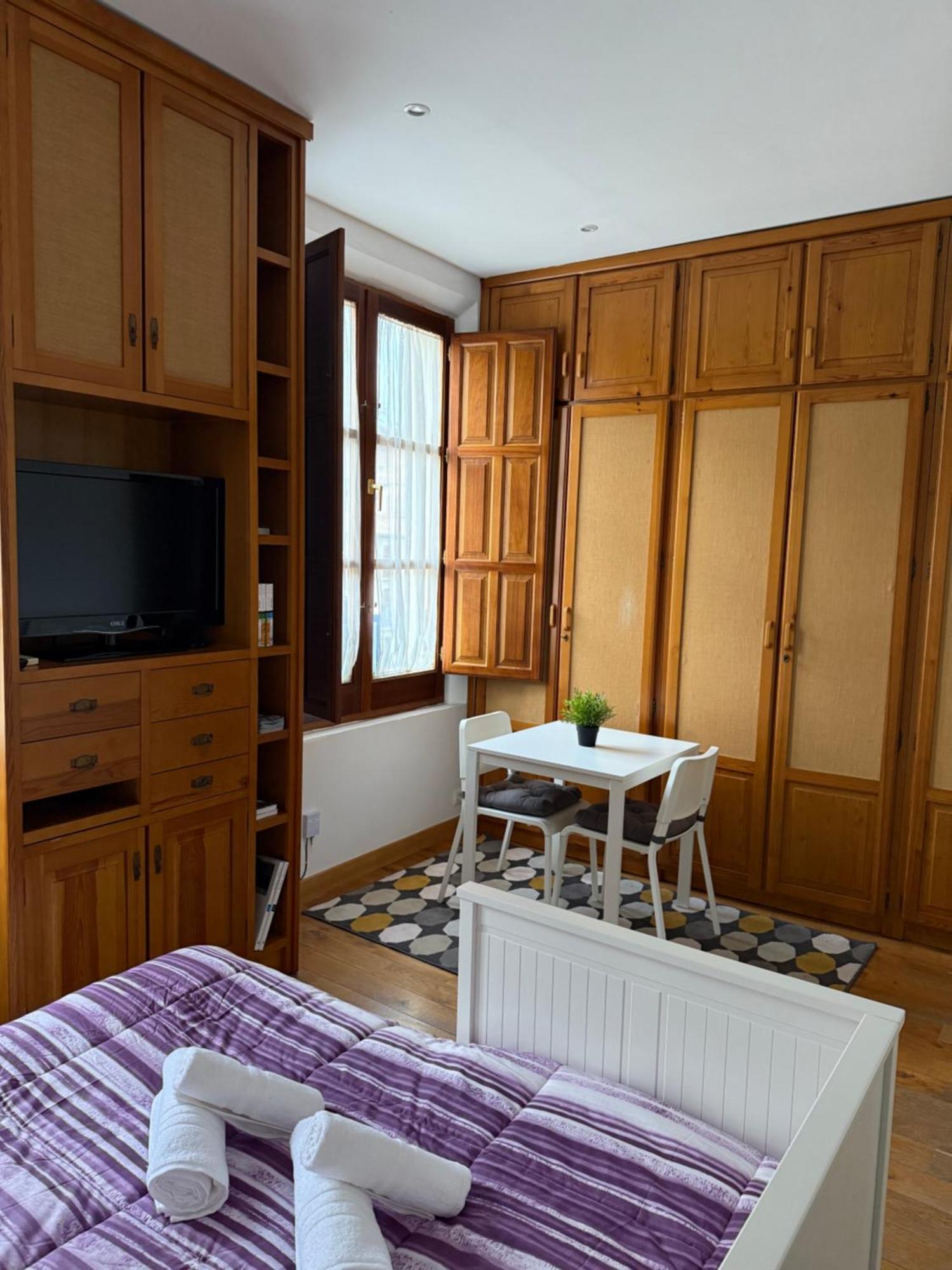 Cozy Studio 6 Min To Alhambra-2 Min To Cathedral Walking กรานาดา ภายนอก รูปภาพ